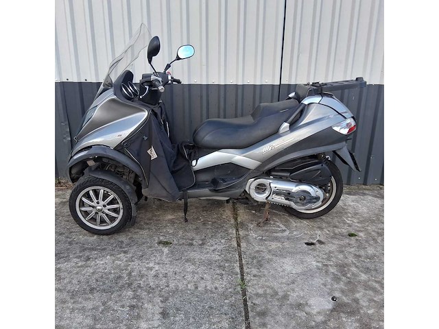 Piaggio mp3 400 rl motorcycle - afbeelding 1 van  9