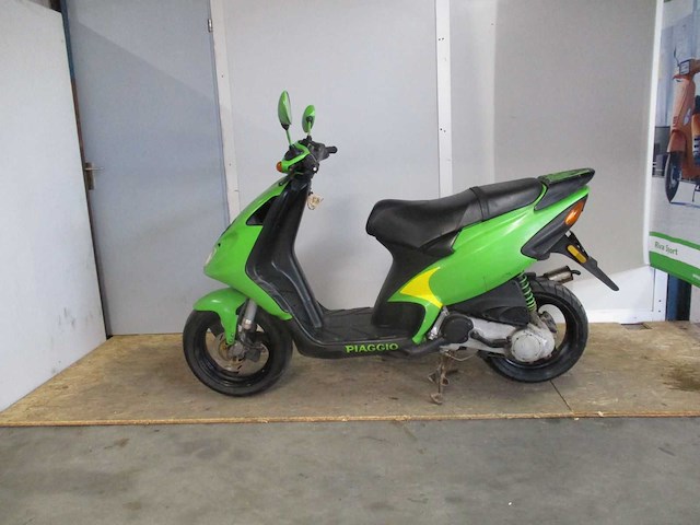 Piaggio nrg mc2 - bromscooter - dubbel disc 2 takt - scooter - afbeelding 1 van  11