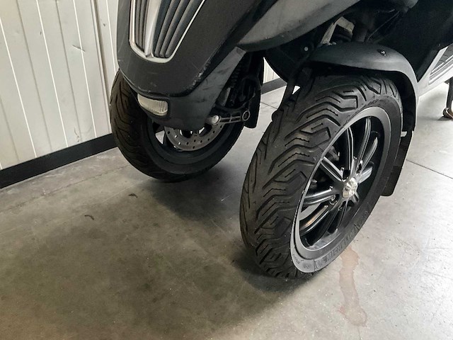 Piaggio scooter 250 lt mp3 motorfiets - afbeelding 2 van  12
