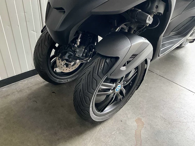 Piaggio scooter 300 lt mp3 yourban motorfiets - afbeelding 10 van  12