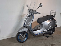 Piaggio vespa elettrica 45 km elektrische bromscooter - afbeelding 2 van  7