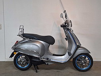 Piaggio vespa elettrica 45 km elektrische bromscooter - afbeelding 4 van  7