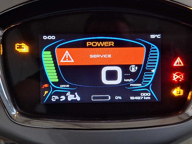 Piaggio vespa elettrica 45 km elektrische bromscooter - afbeelding 7 van  7