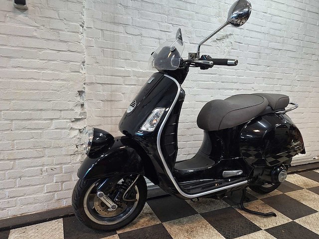 Piaggio vespa gtv 300ie motorscooter 300cc - afbeelding 2 van  8