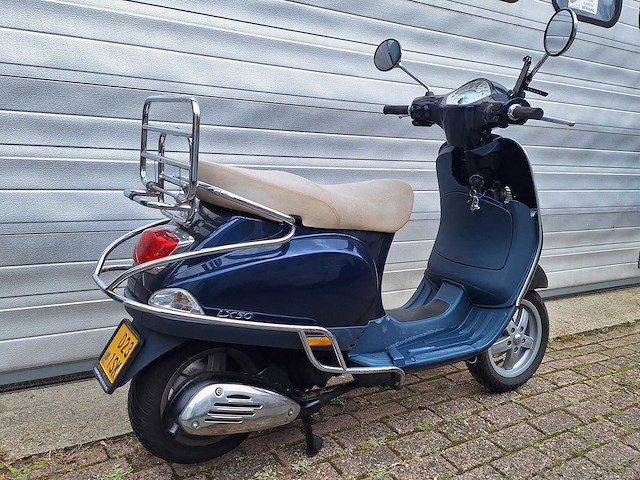 Piaggio vespa lx 45 km bromscooter 4takt - afbeelding 2 van  4