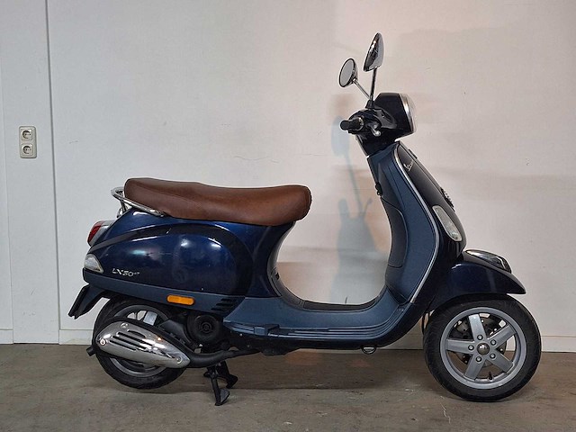 Piaggio vespa lx 45 km bromscooter 4takt - afbeelding 6 van  7