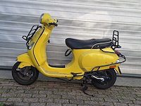 Piaggio vespa lx 45km bromscooter 4-takt - afbeelding 1 van  7