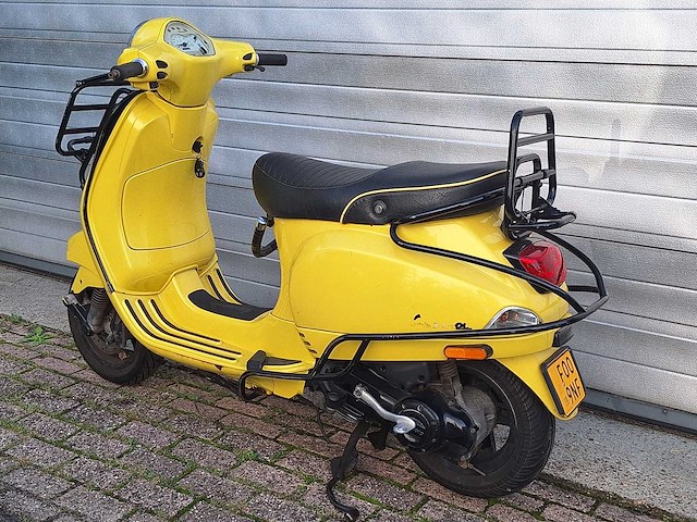 Piaggio vespa lx 45km bromscooter 4-takt - afbeelding 3 van  7