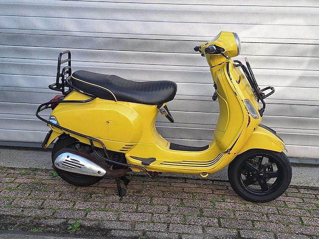Piaggio vespa lx 45km bromscooter 4-takt - afbeelding 5 van  7