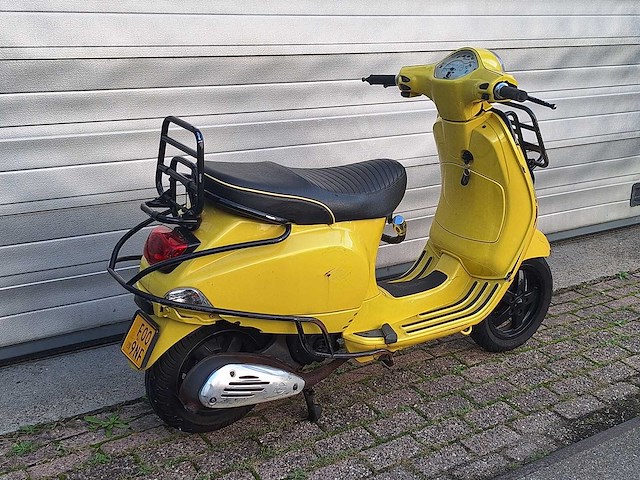 Piaggio vespa lx 45km bromscooter 4-takt - afbeelding 7 van  7