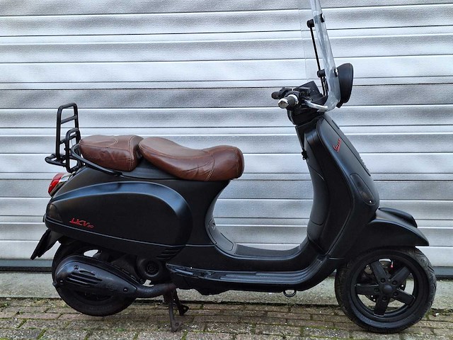Piaggio vespa lxv 25 km snorscooter 2takt - afbeelding 4 van  4