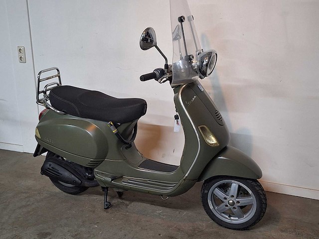 Piaggio vespa lxv 50 45km bromscooter 2takt - afbeelding 6 van  7