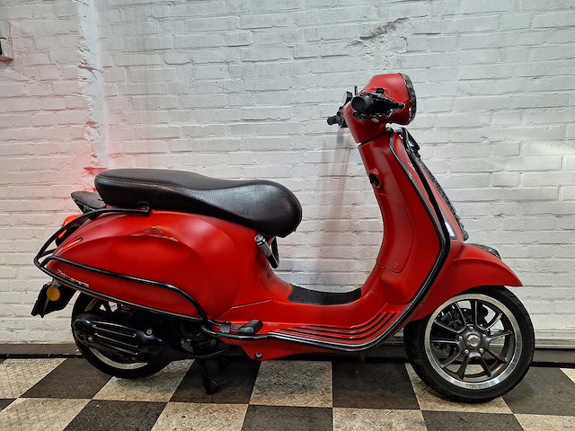 Piaggio vespa primavera 45 km bromscooter 4takt - afbeelding 5 van  7