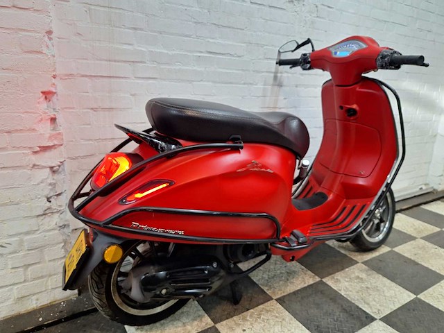 Piaggio vespa primavera 45 km bromscooter 4takt - afbeelding 7 van  7