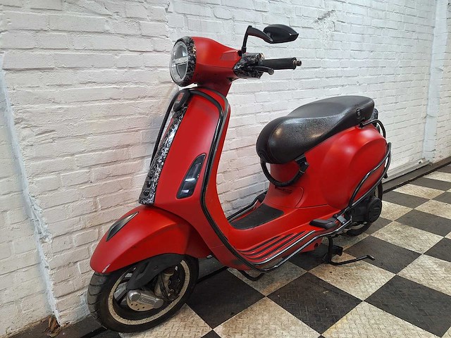 Piaggio vespa primavera 45 km bromscooter 4takt - afbeelding 2 van  7
