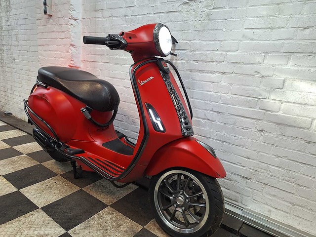 Piaggio vespa primavera 45 km bromscooter 4takt - afbeelding 6 van  7
