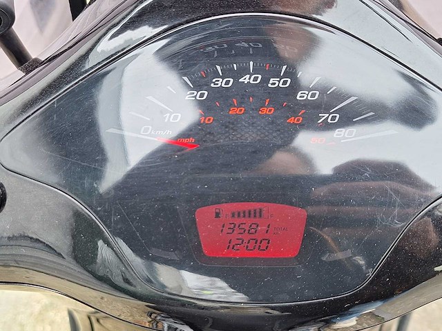 Piaggio vespa primavera 45 km bromscooter - afbeelding 4 van  7