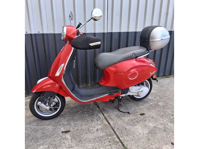 Piaggio vespa primavera motorcycle - afbeelding 2 van  8