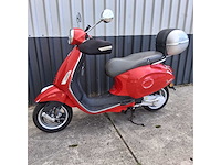 Piaggio vespa primavera motorcycle - afbeelding 2 van  8