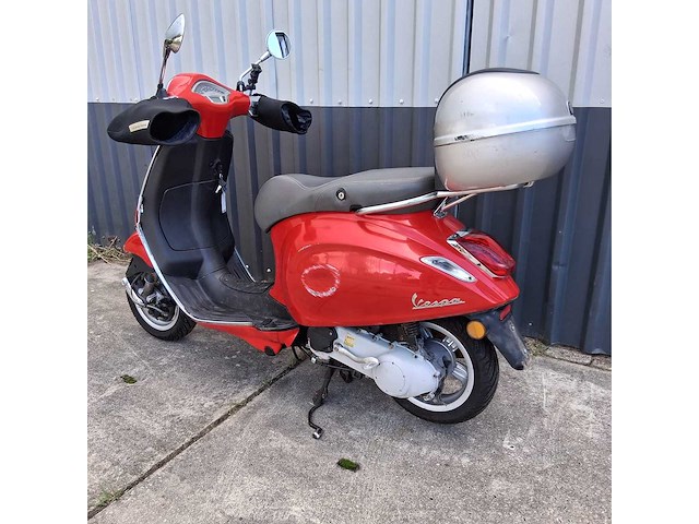 Piaggio vespa primavera motorcycle - afbeelding 3 van  8