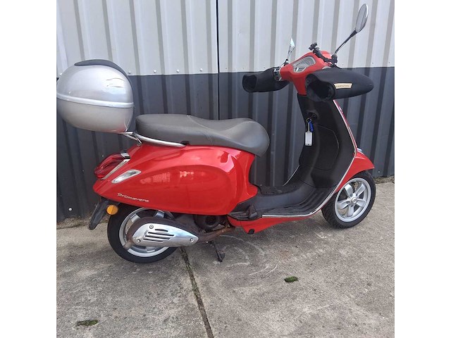 Piaggio vespa primavera motorcycle - afbeelding 4 van  8
