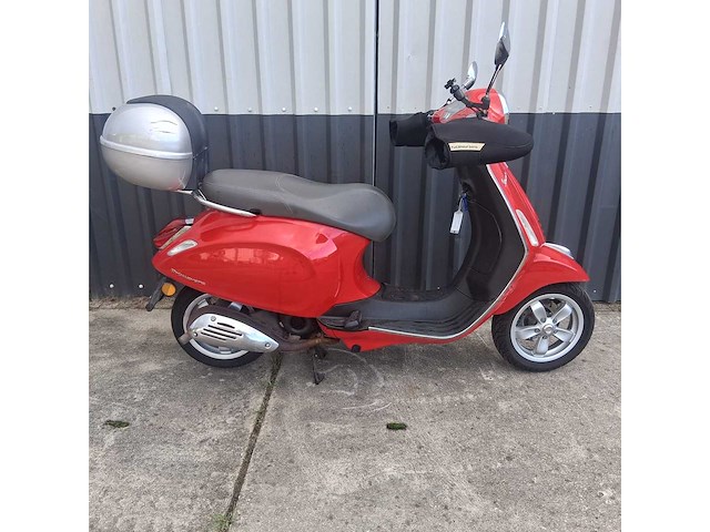 Piaggio vespa primavera motorcycle - afbeelding 6 van  8