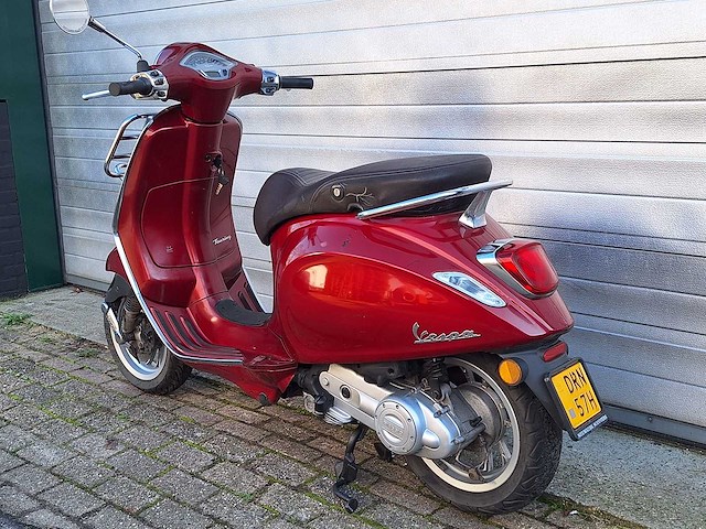 Piaggio vespa primavera touring 45 km bromscooter 4takt - afbeelding 2 van  4