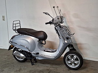 Piaggio vespa primavera touring 45 km bromscooter 4takt - afbeelding 6 van  7