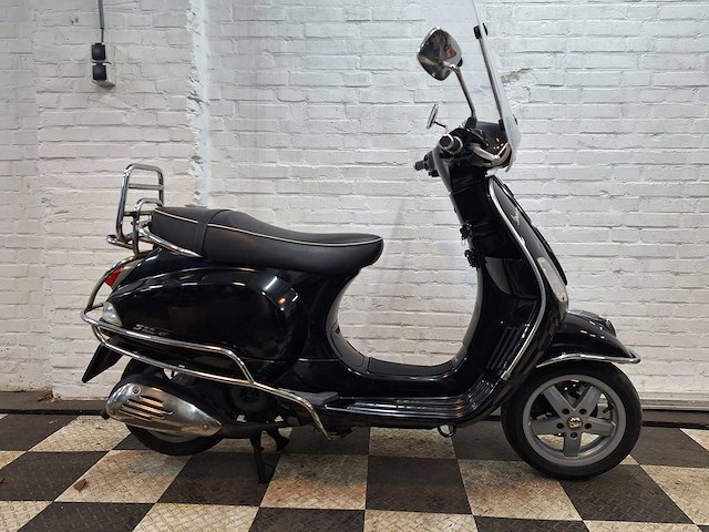 Piaggio vespa s 45 km bromscooter 4takt - afbeelding 5 van  7