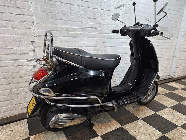 Piaggio vespa s 45 km bromscooter 4takt - afbeelding 7 van  7