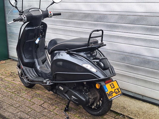 Piaggio vespa sprint 125cc motorscooter - afbeelding 3 van  7