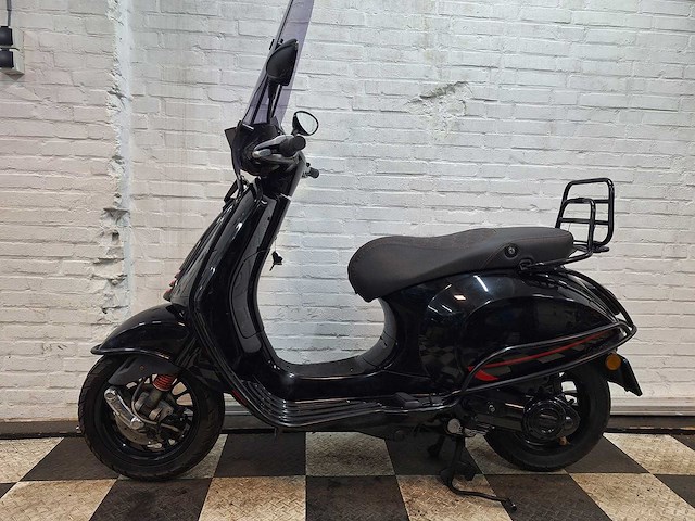 Piaggio vespa sprint 25 km snorscooter 4takt - afbeelding 1 van  7
