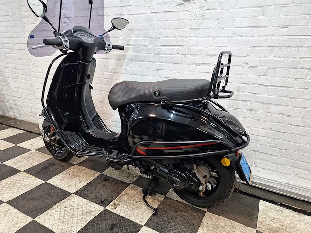 Piaggio vespa sprint 25 km snorscooter 4takt - afbeelding 3 van  7