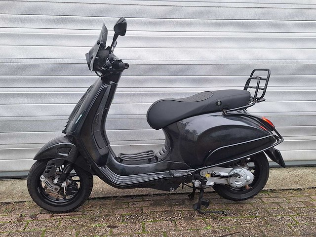 Piaggio vespa sprint 25 km snorscooter 4takt - afbeelding 1 van  8