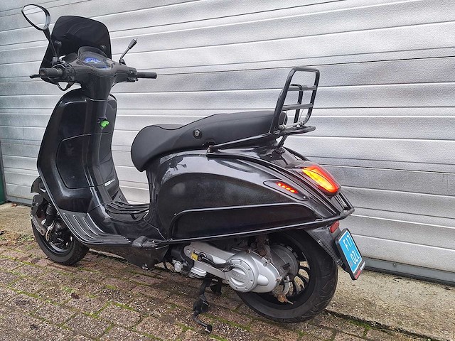Piaggio vespa sprint 25 km snorscooter 4takt - afbeelding 3 van  8