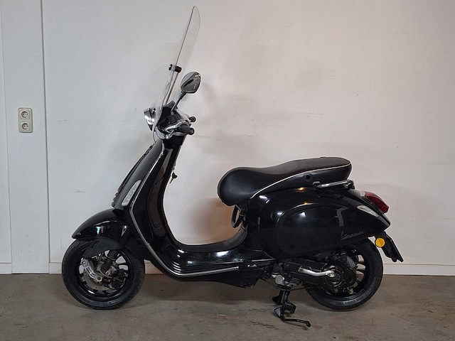 Piaggio vespa sprint 25 km snorscooter 4takt - afbeelding 1 van  7