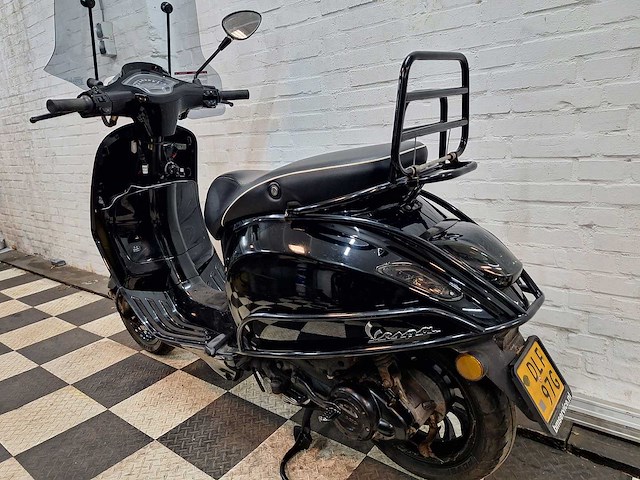 Piaggio vespa sprint 45 km bromscooter 4takt - afbeelding 3 van  7