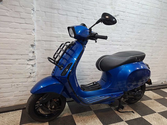 Piaggio vespa sprint 45 km bromscooter 4takt - afbeelding 2 van  7