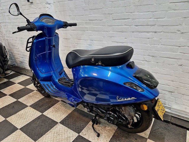 Piaggio vespa sprint 45 km bromscooter 4takt - afbeelding 3 van  7