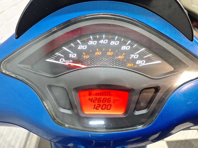 Piaggio vespa sprint 45 km bromscooter 4takt - afbeelding 4 van  7