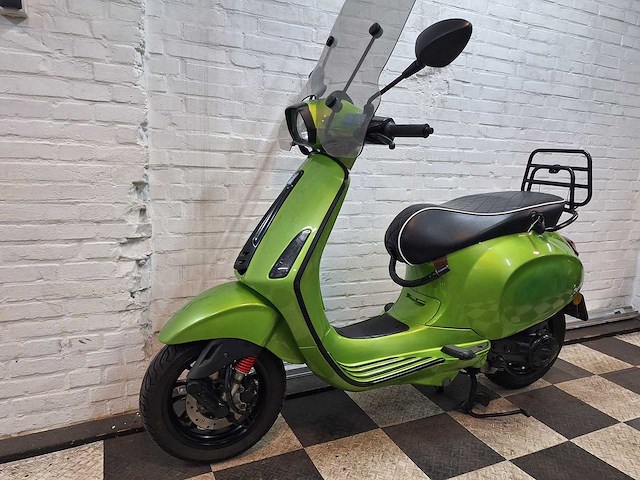 Piaggio vespa sprint 45 km bromscooter 4takt - afbeelding 2 van  7