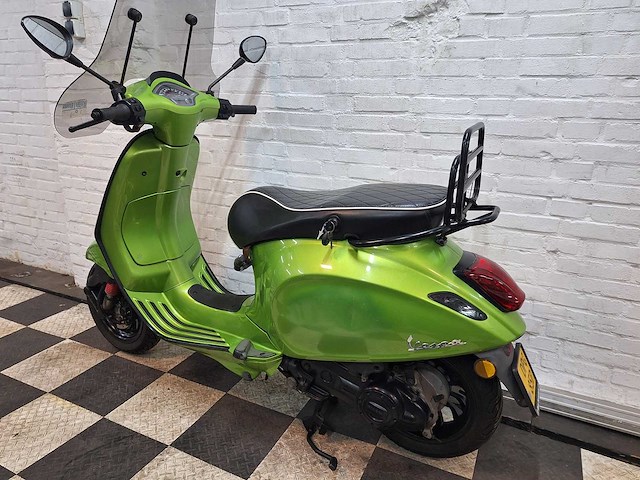 Piaggio vespa sprint 45 km bromscooter 4takt - afbeelding 3 van  7