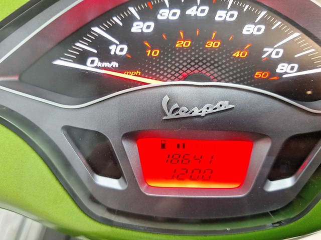 Piaggio vespa sprint 45 km bromscooter 4takt - afbeelding 4 van  7
