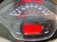 Piaggio vespa sprint 45 km bromscooter 4takt - afbeelding 4 van  7
