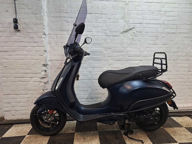 Piaggio vespa sprint 45 km bromscooter 4takt - afbeelding 1 van  7