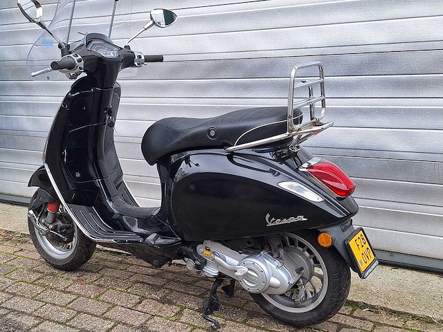 Piaggio vespa sprint 45 km bromscooter 4takt - afbeelding 2 van  7