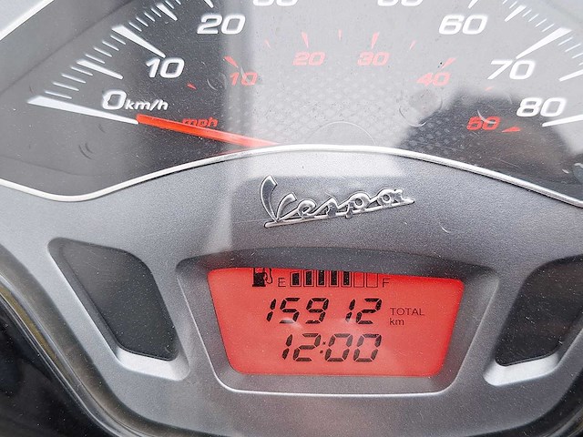 Piaggio vespa sprint 45 km bromscooter 4takt - afbeelding 3 van  7