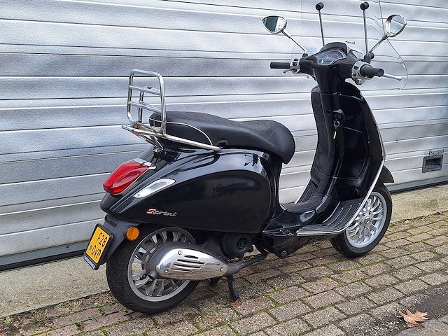 Piaggio vespa sprint 45 km bromscooter 4takt - afbeelding 5 van  7