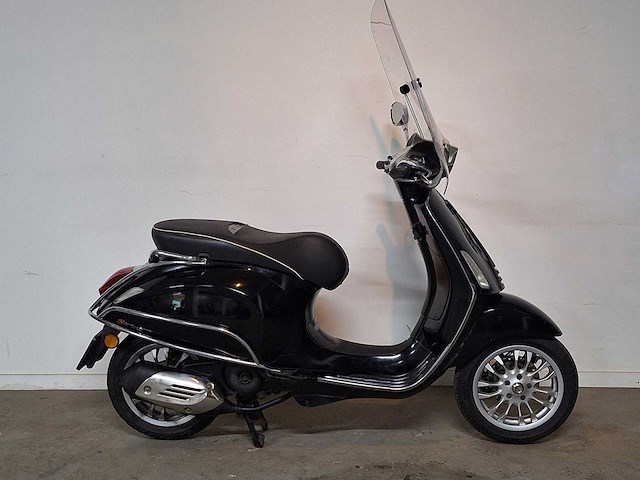 Piaggio vespa sprint 45 km bromscooter 4takt - afbeelding 3 van  7