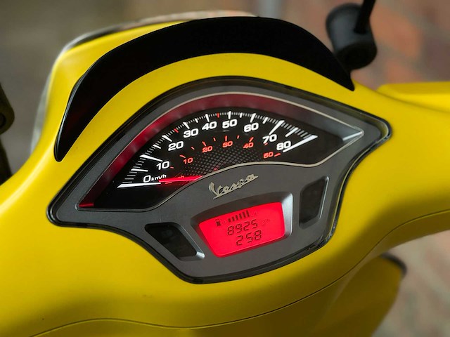 Piaggio vespa sprint 4t -custom- 2017, dkv-91-v scooter - afbeelding 15 van  28